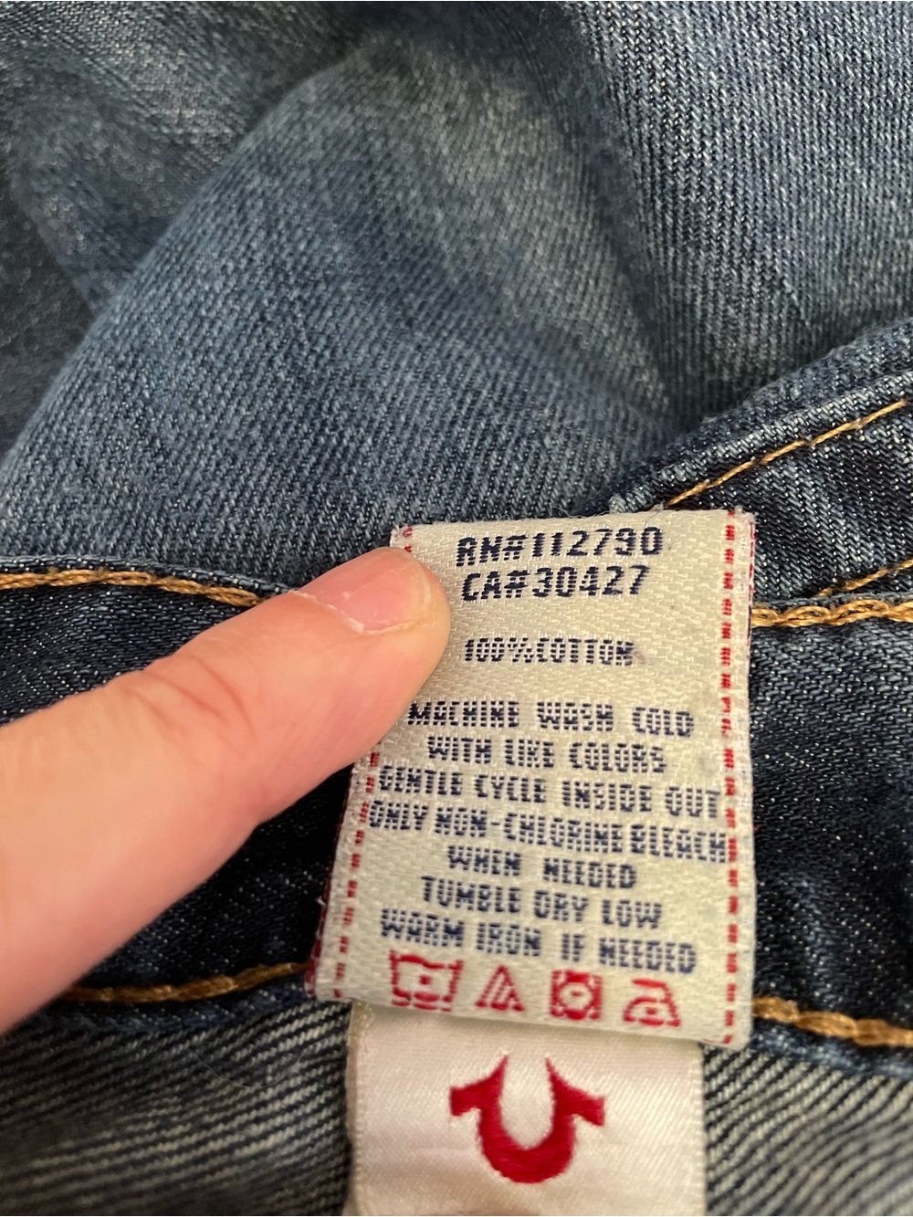 True Religion Men’s Distressed Denim Jordan Jeans - Picture 15 of 15